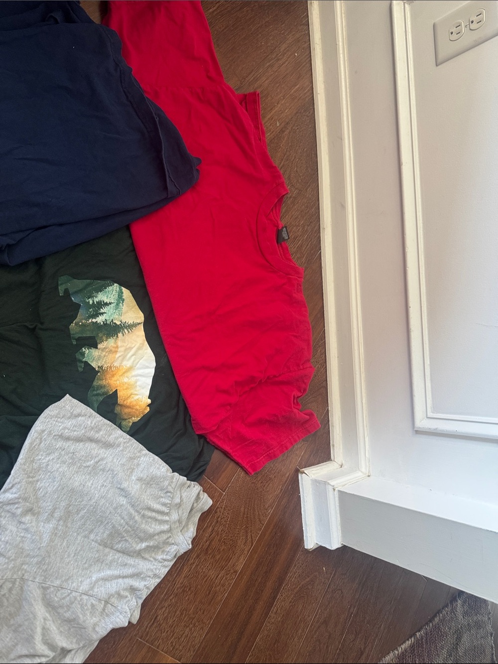 T shirt bundle -3xl. 4shirts